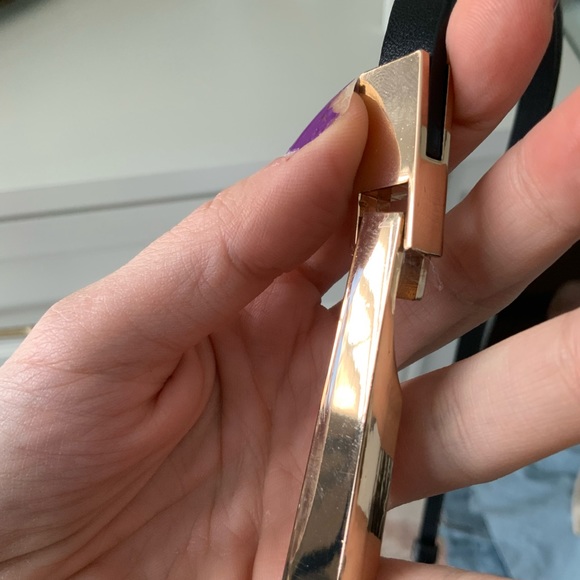 Vegan Leather Simple Classic Minimal Everyday Skinny Thin Belt women’s SZ 100 CM - Picture 11 of 12